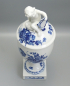 Preview: Royal Copenhagen Deckelvase Blaue Blume mit Putti.
