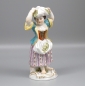 Preview: Meissen Figur Gärtnerkind mit Bündel.