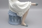 Preview: Lladro Nao Figur Mädchen Haar kämmend, 1 Wahl