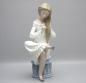 Preview: Lladro Nao Figur Mädchen Haar kämmend, 1 Wahl