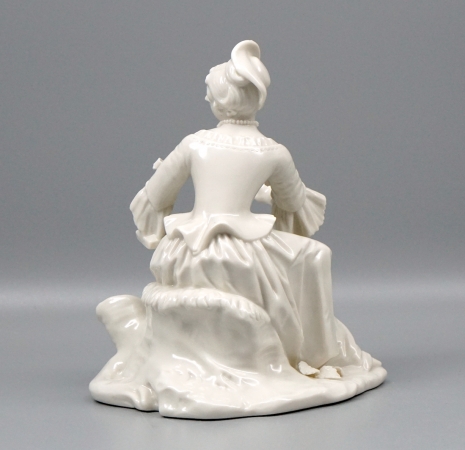 Nymphenburg Figur ‚Singende Schäferin‘ F. A. Bustelli, Weiß.