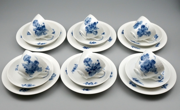Royal Copenhagen 6 Kaffeegedecke Blaue Blume 1 Wahl.
