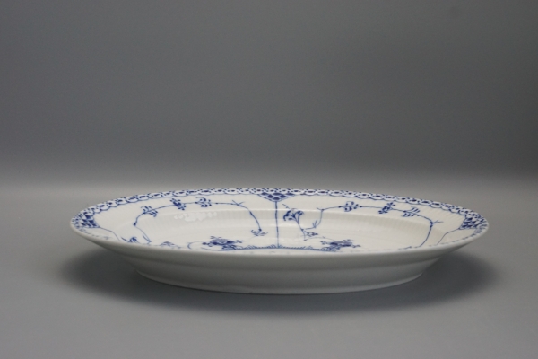 Royal Copenhagen ovale Schale Nr. 532 Musselmalet Halbspitze