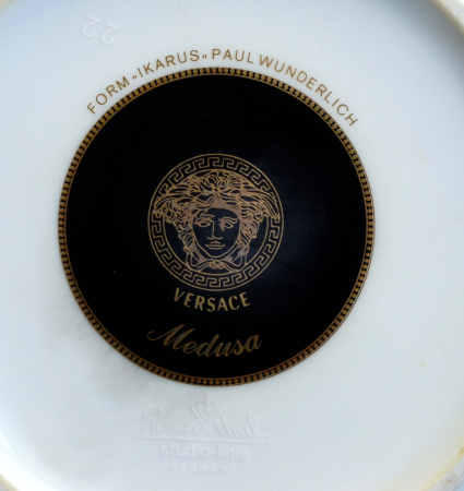 Rosenthal Versace  Teekanne „ Ikarus Medusa rot „ 1. Wahl.
