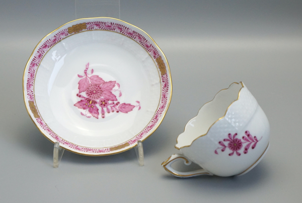 Herend Moccatasse mit Untertasse Apponyi Purpur.