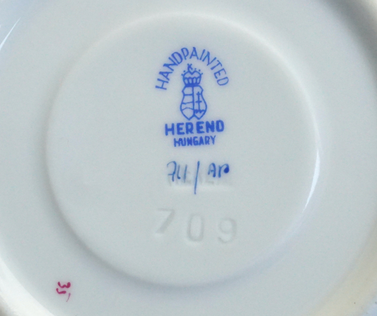 Herend Moccatasse mit Untertasse Apponyi Purpur.