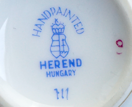 Herend Moccatasse mit Untertasse Apponyi Purpur.
