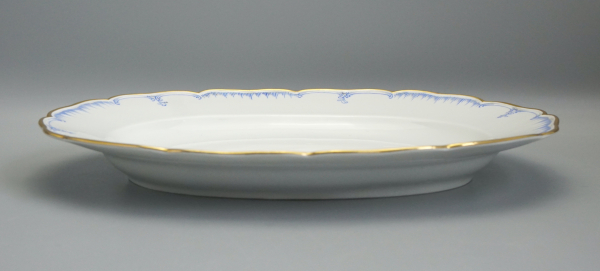 KPM Berlin Ovale Platte. 31,8 x 24,2 cm
