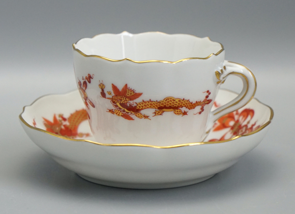 Meissen Moccatasse mit Untertasse reicher roter Drache 1 Wahl.