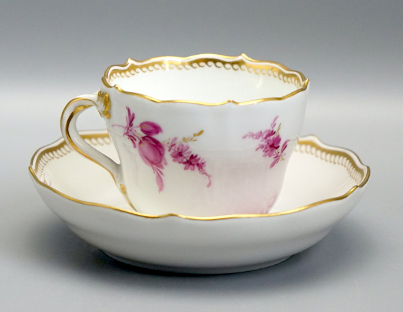 Meissen Moccatasse mit Untertasse Blumenbukett Purpur mit Goldgräser 1 Wahl.