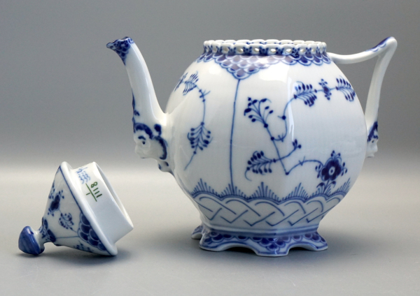 Royal Copenhagen Teekanne Musselmalet Vollspitze Nr. 1118. 1 Wahl.