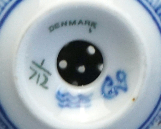 Royal Copenhagen Musselmalet Halbspitze Nr. 712. 1 Wahl.