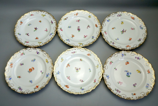 Preview: 6 Meissen Teller Streublume Muschelrand Ø 22 cm. 1 Wahl.
