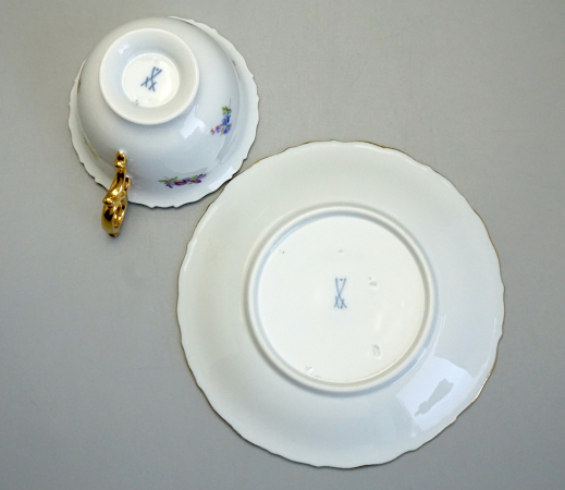 Meissen Prunk Tee/Kaffeegedeck Streublume Muschelrand. 1 Wahl.