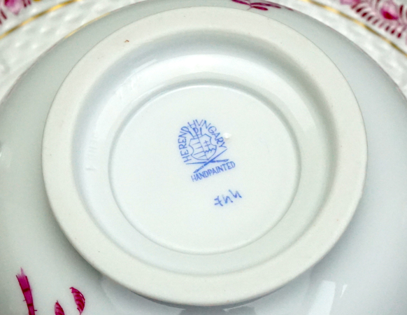 Preview: Herend Suppentasse mit Untertasse und Deckel Apponyi Purpur 744/AP.
