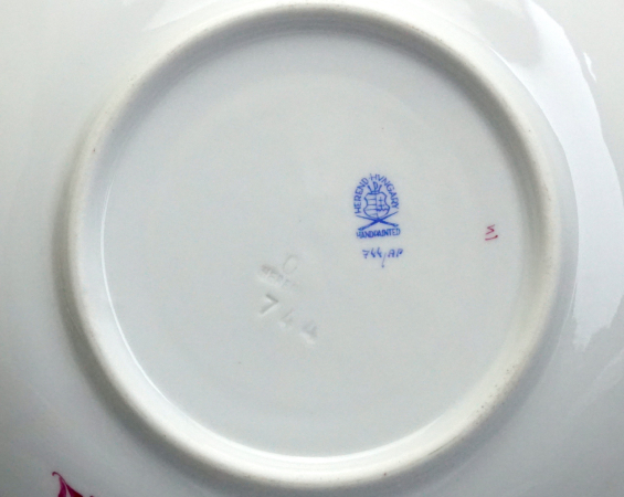 Herend Suppentasse mit Untertasse und Deckel Apponyi Purpur 744/AP.