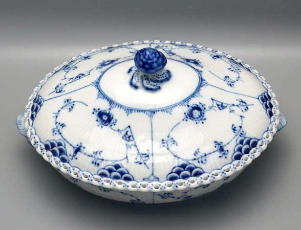 Preview: Royal Copenhagen Terrine Musselmalet Vollspitze 1.W.  Nr. 1129