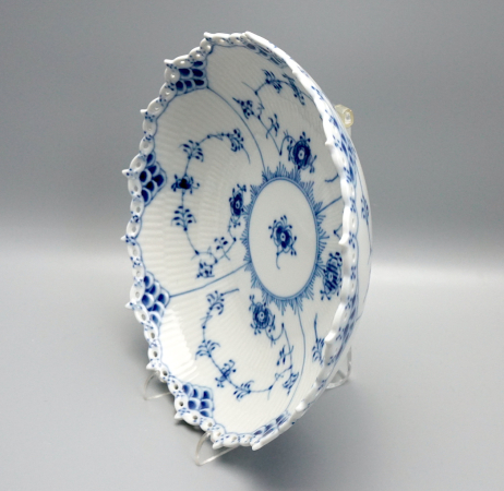 Preview: Royal Copenhagen Schale Musselmalet Vollspitze 1 Wahl. Nr.1018