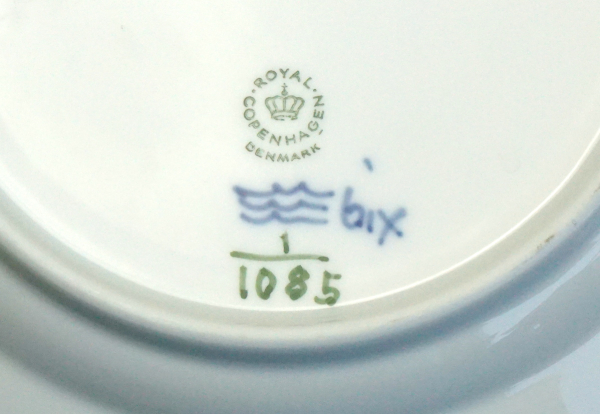 Preview: Royal Copenhagen Teller Musselmalet Vollspitze 1 Wahl, Nr. 1085.
