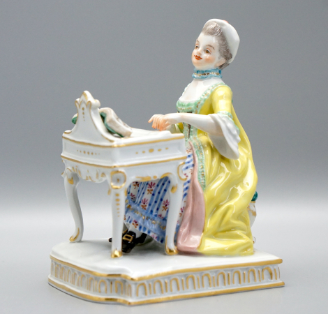 Meissen Figur Allegorie der fünf Sinne “ das Gehör“.