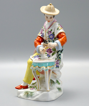 Meissen Porzellan Figur "Japaner mit Kesselpauke" Modell. 65664. 1 Wahl.