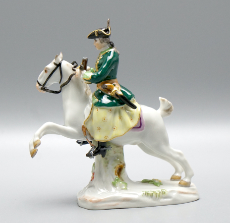 Preview: Meissen Miniatur-Figur „Jägerin zu Pferde“ – Modell 63059 – H 9,7cm. 1 Wahl.