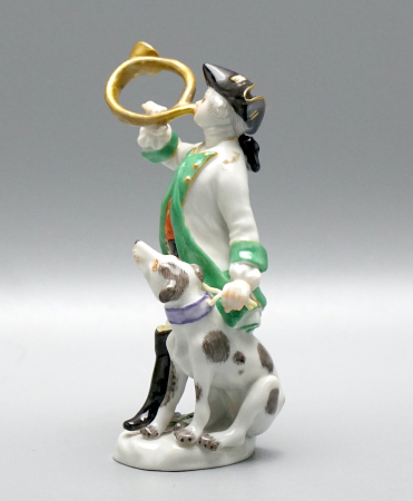 Preview: MEISSEN Miniatur Figur „Jäger mit Waldhorn & Jagdhund“ – 1. Wahl – H 8,8cm
