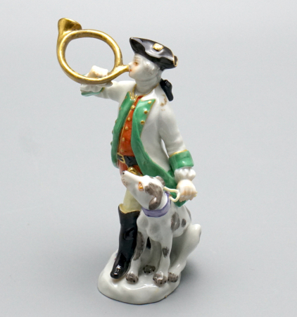 MEISSEN Miniatur Figur „Jäger mit Waldhorn & Jagdhund“ – 1. Wahl – H 8,8cm