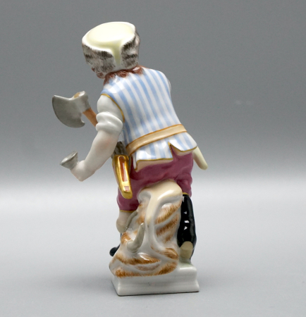 Preview: KPM Berlin Monatsfigur Dezember „Steinbock“ Bunt. 10,2 cm