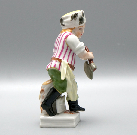 Preview: KPM Berlin Monatsfigur Dezember „Steinbock“ Bunt. 10,2 cm