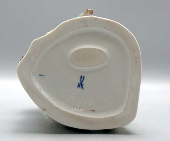 Meissen Figurengruppe „Japaner in Laube“ 1 Wahl.