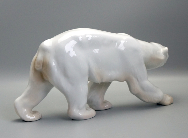 Preview: Bing & Gröndahl Eisbär laufend, Modell. Nr. 1785  ca. 31 cm