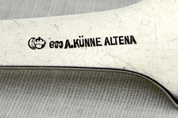 Nr.2. Gemüselöffel 800er Silber A.Künne Altena mit Monogramm.