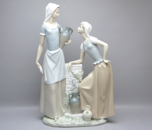 Große Lladro Nao Figur Frauen am Wasserbrunne H-40 cm.