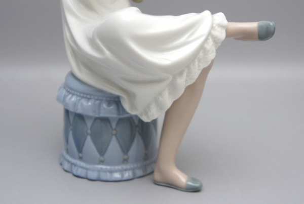 Lladro Nao Figur Mädchen Haar kämmend, 1 Wahl
