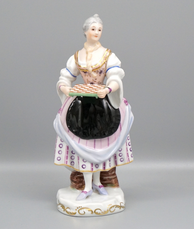 Augarten Wien Porzellan Figur "Kellnerin mit Schach"