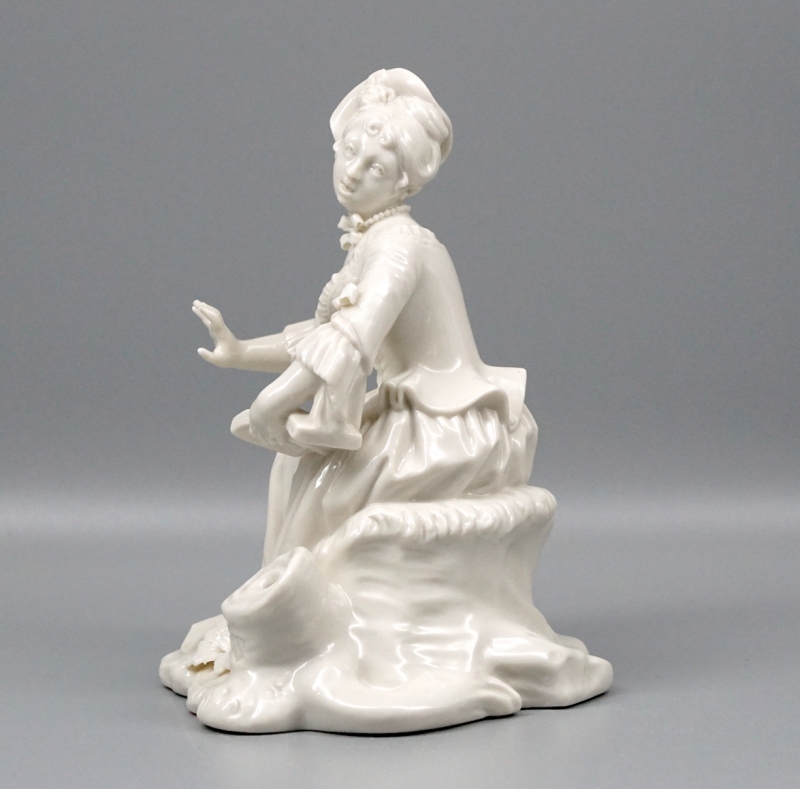 Nymphenburg Figur ‚Singende Schäferin‘ F. A. Bustelli, Weiß.