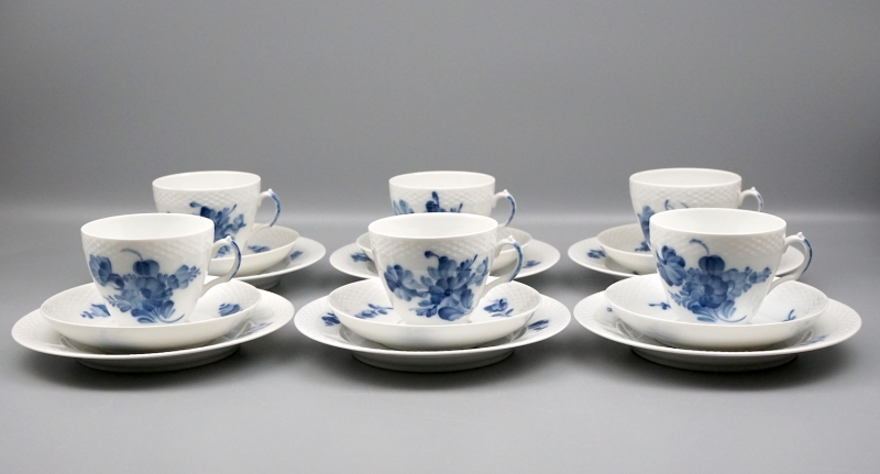 Royal Copenhagen 6 Kaffeegedecke Blaue Blume 1 Wahl.