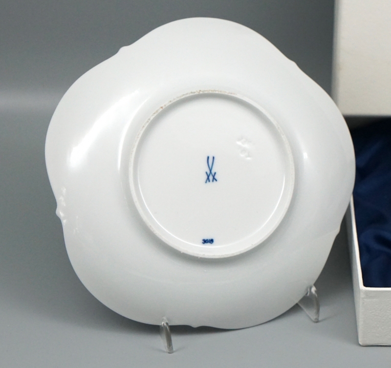 Meissen Teller "blaue Orchidee" Grosser Ausschnitt, 1 Wahl.