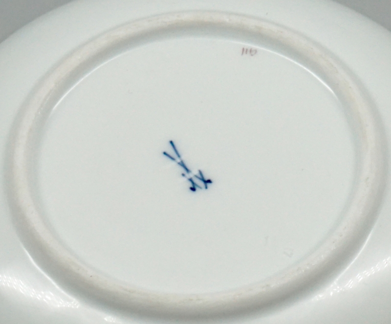 Meissen Moccatasse mit Untertasse Rote Rose, 1 Wahl.