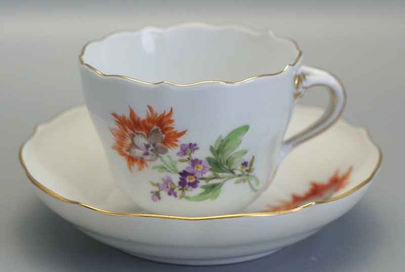 Meissen Mocca Tasse mit Untertasse Blume 2.