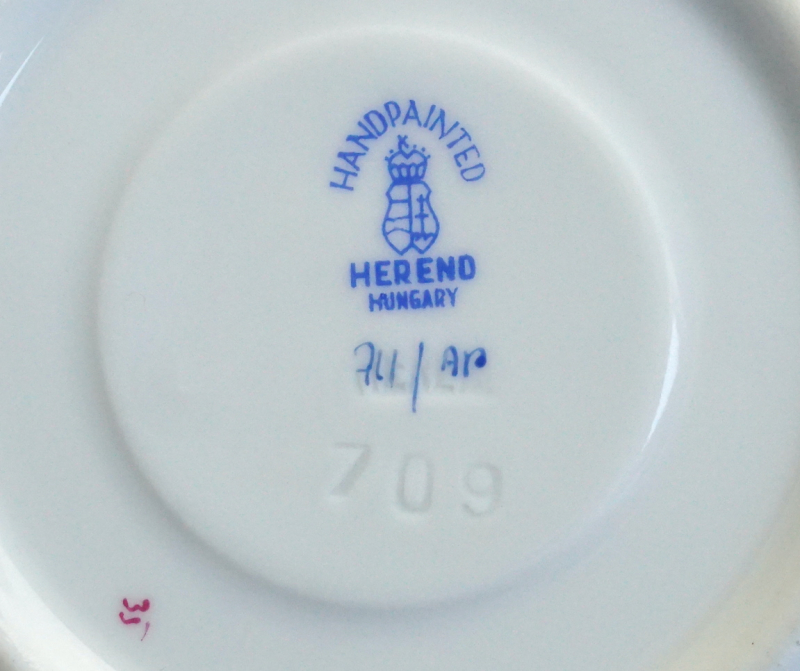 Herend Moccatasse mit Untertasse Apponyi Purpur.
