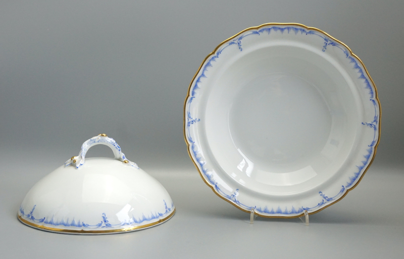 KPM Berlin Terrine mit Deckel Neuglatt. Ø 23,3 cm.