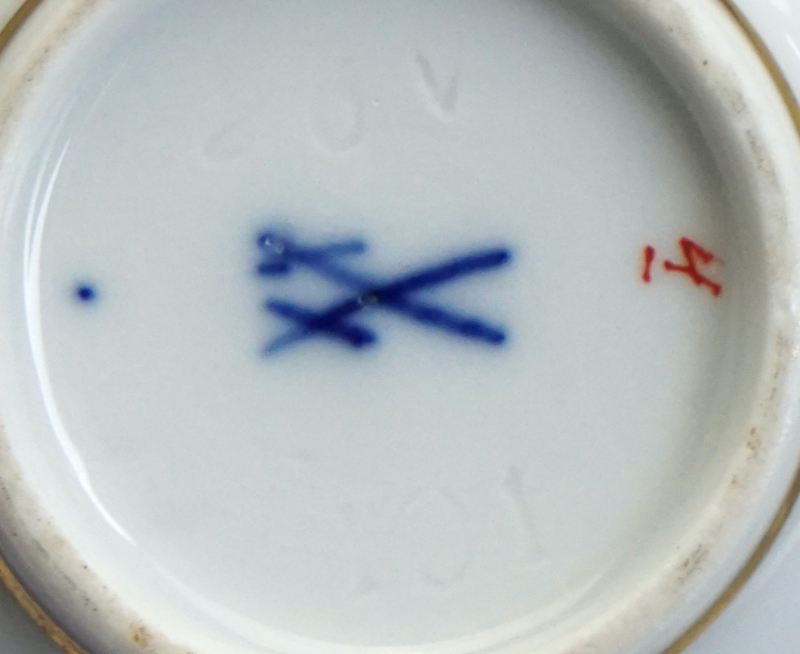 Meissen Moccatasse mit Untertasse reicher roter Drache 1 Wahl.