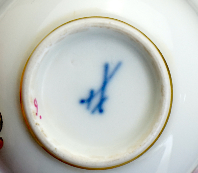 Meissen Moccatasse mit Untertasse Blumenbukett Purpur mit Goldgräser 1 Wahl.
