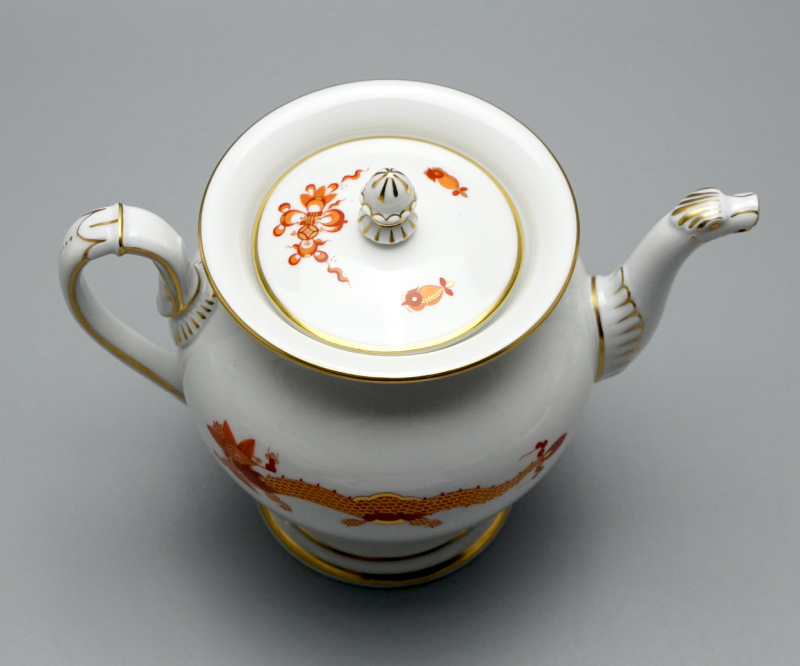 Meissen Teekanne Schwanenhals reicher roter Drache, 1 Wahl.