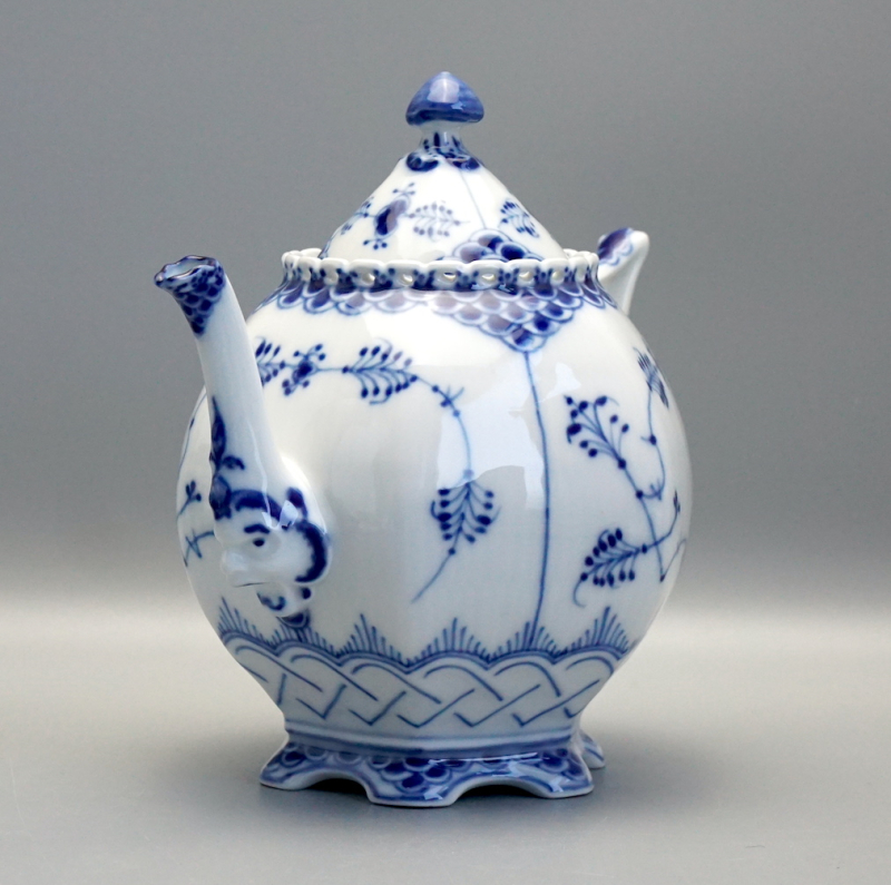 Royal Copenhagen Teekanne Musselmalet Vollspitze Nr. 1118. 1 Wahl.