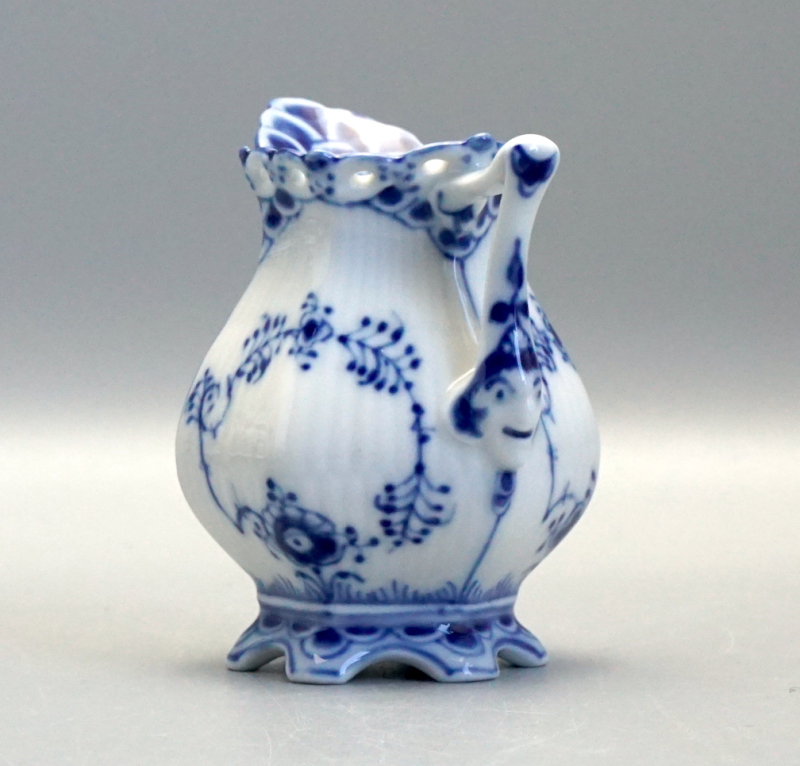 Royal Copenhagen Milchkännchen Musselmalet Vollspitze Nr. 1031. 1 Wahl.