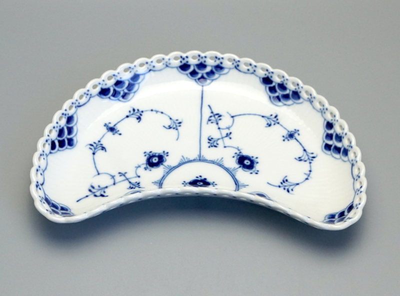 Royal Copenhagen Halbmondschale Musselmalet Vollspitze 1/1173. 1 Wahl.