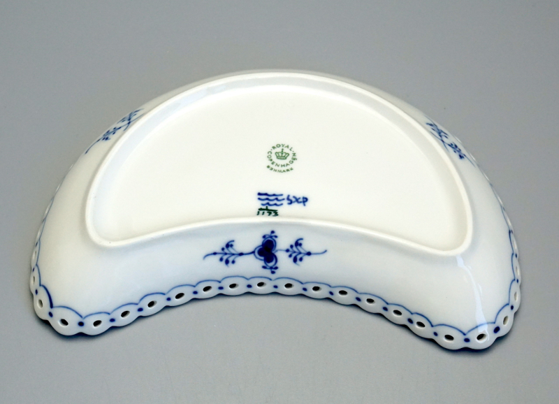 Royal Copenhagen Halbmondschale Musselmalet Vollspitze 1/1173. 1 Wahl.